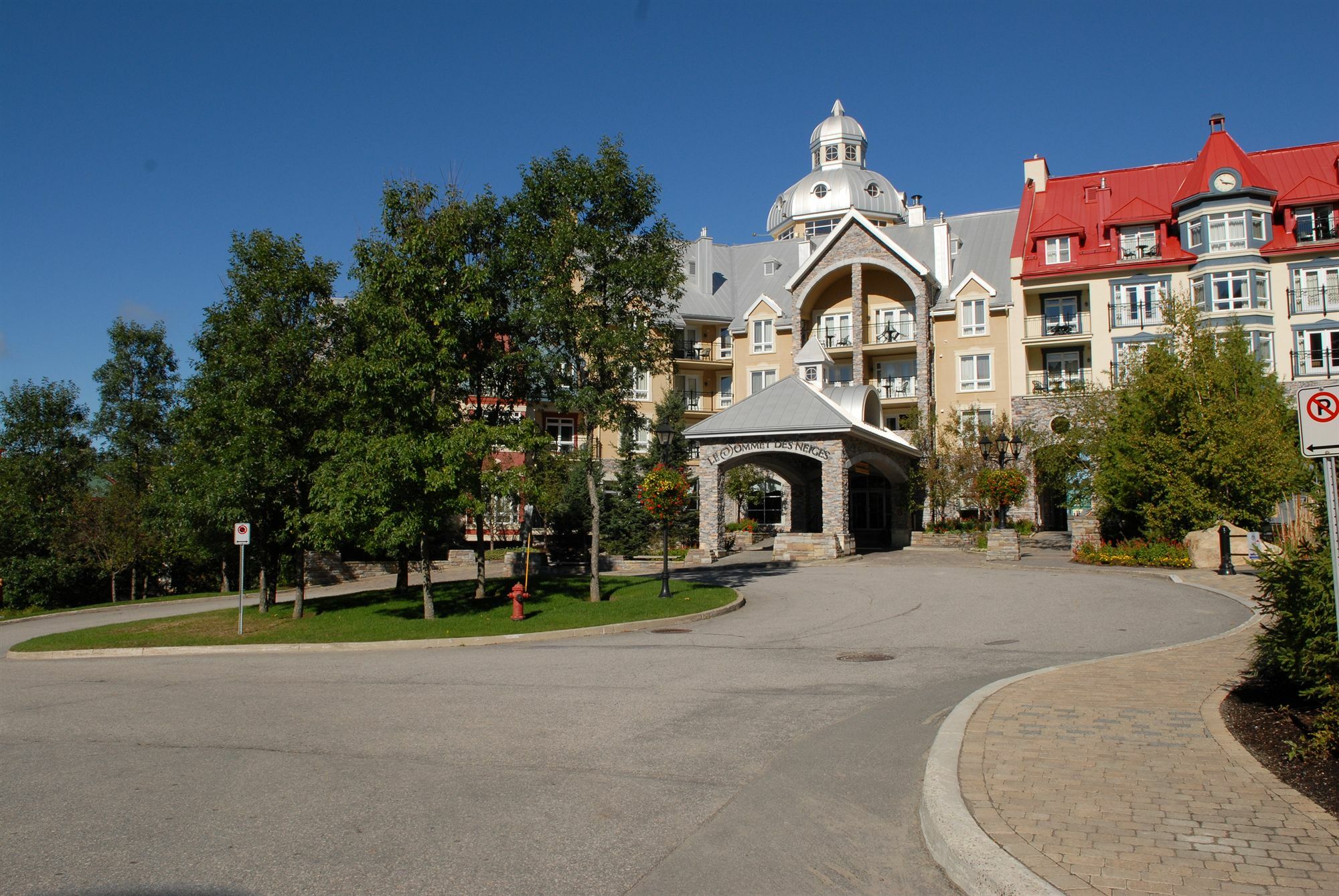 Hotel Sommet Des Neiges Mont-Tremblant Zewnętrze zdjęcie